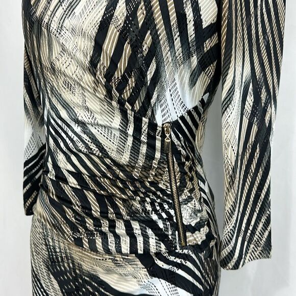 Frank Lyman Black Print with Zip Front Dress - Picture 5 of 8